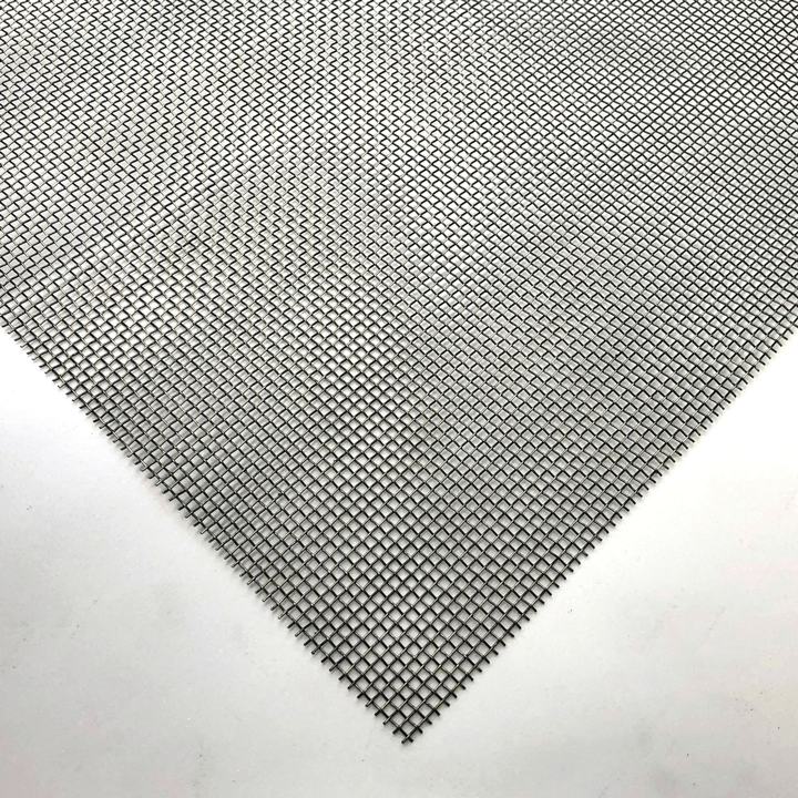 https://www.wireclothman.com/wp-content/uploads/2021/04/carbon-steel-10-mesh-12-mesh.png